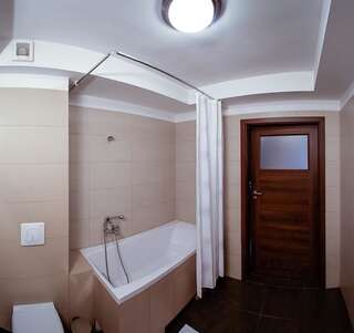 Отель Hotel Alpex View Забже Одноместный номер с ванной-1